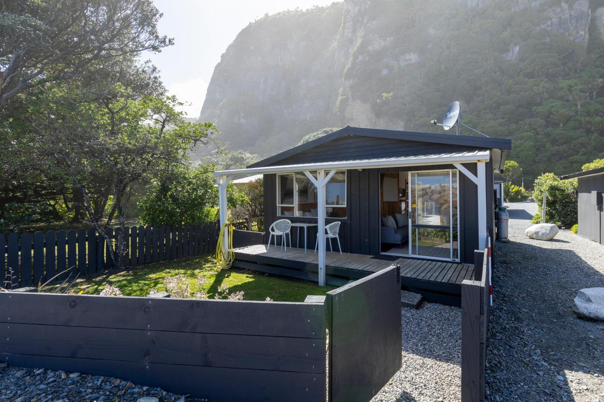 Punakaiki Beachfront Motels Екстер'єр фото